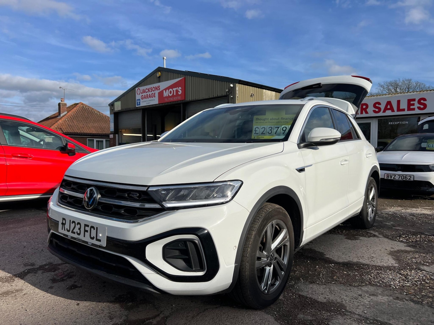 Used Volkswagen T-Roc 2023 for sale - 77267618: Photo 14