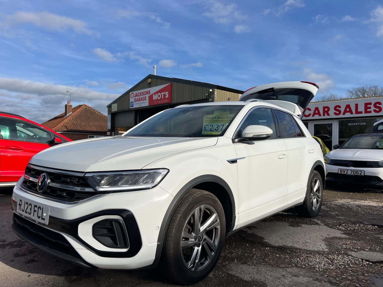 Used Volkswagen T-Roc 2023 for sale - 77267618: Photo 16