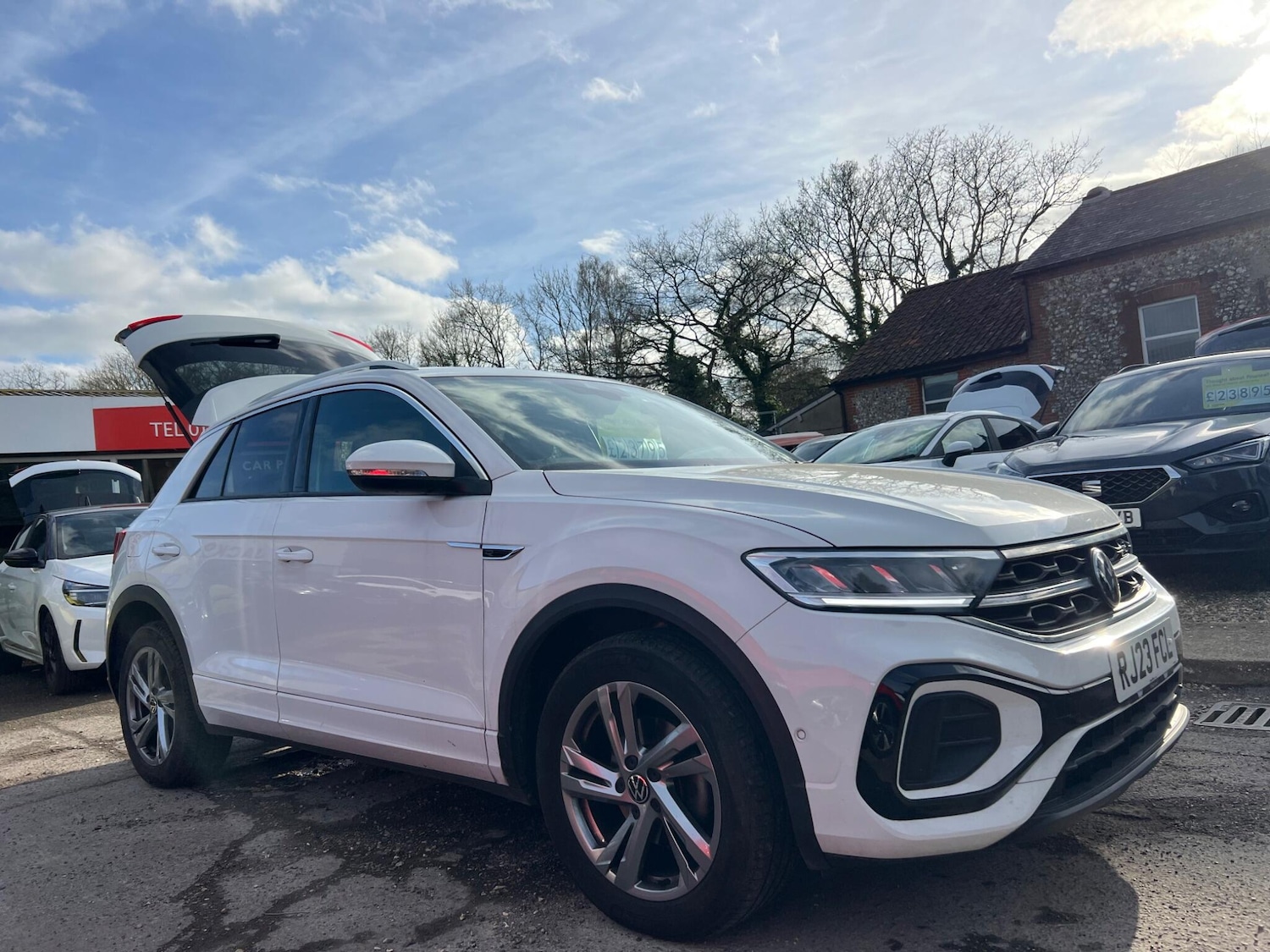 Used Volkswagen T-Roc 2023 for sale - 77267618: Photo 27