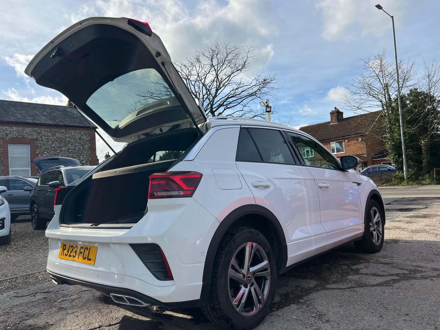 Used Volkswagen T-Roc 2023 for sale - 77267618: Photo 29