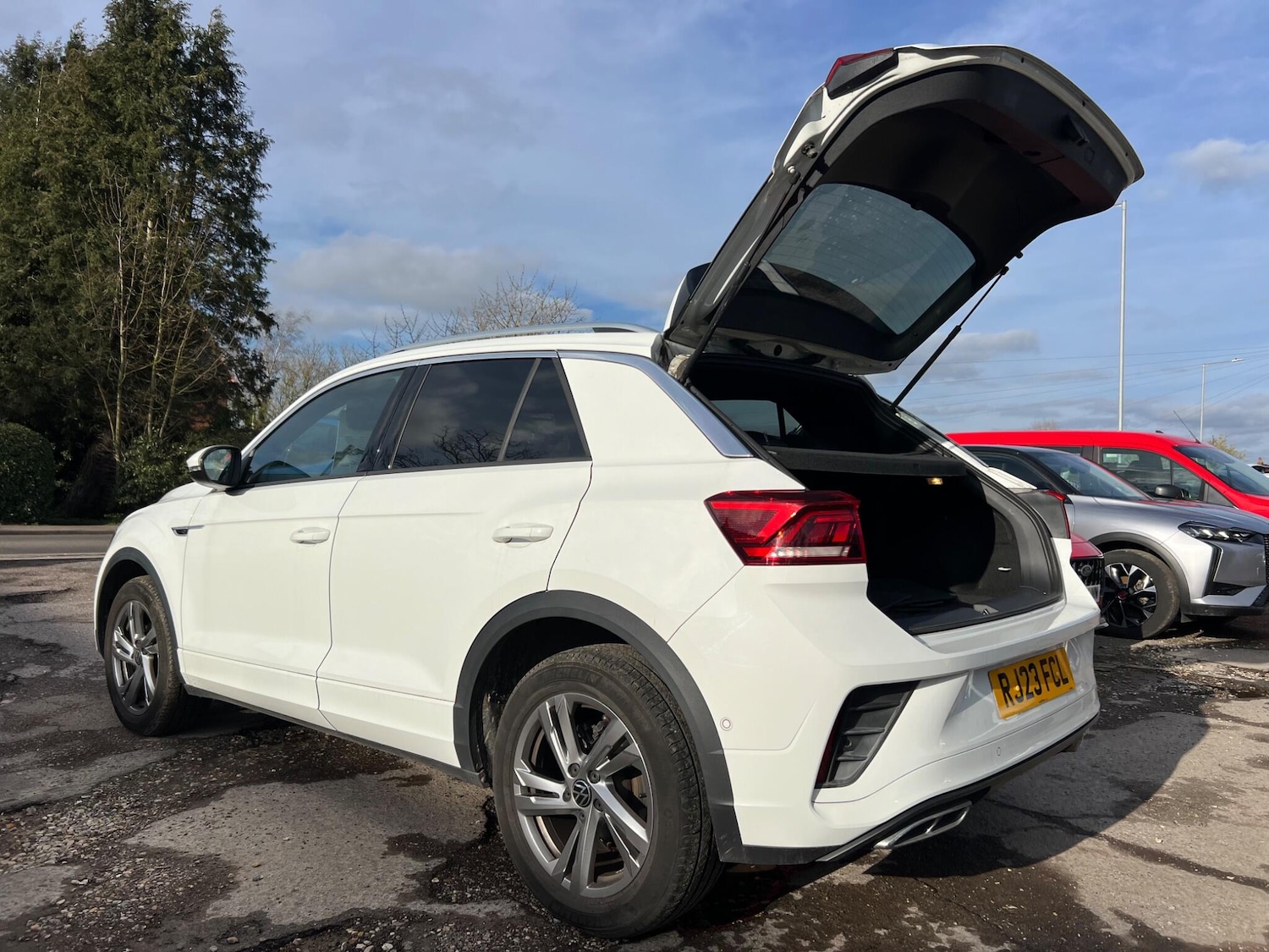 Used Volkswagen T-Roc 2023 for sale - 77267618: Photo 37