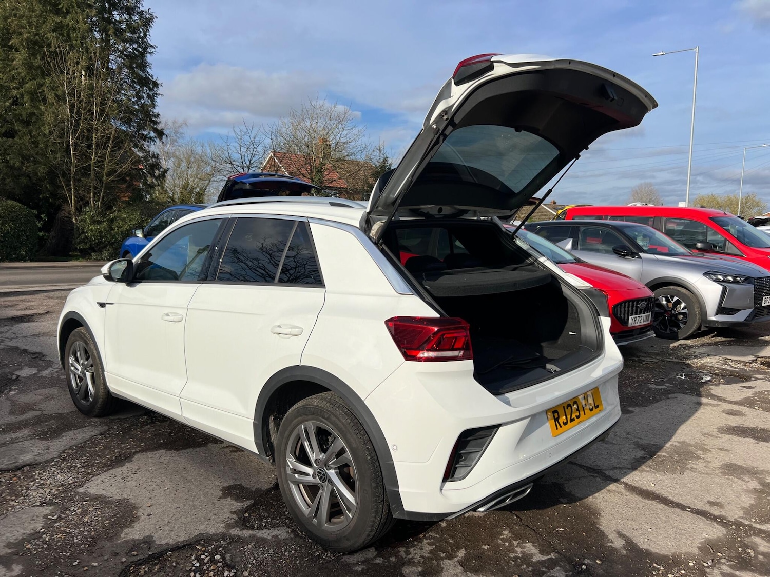 Used Volkswagen T-Roc 2023 for sale - 77267618: Photo 40