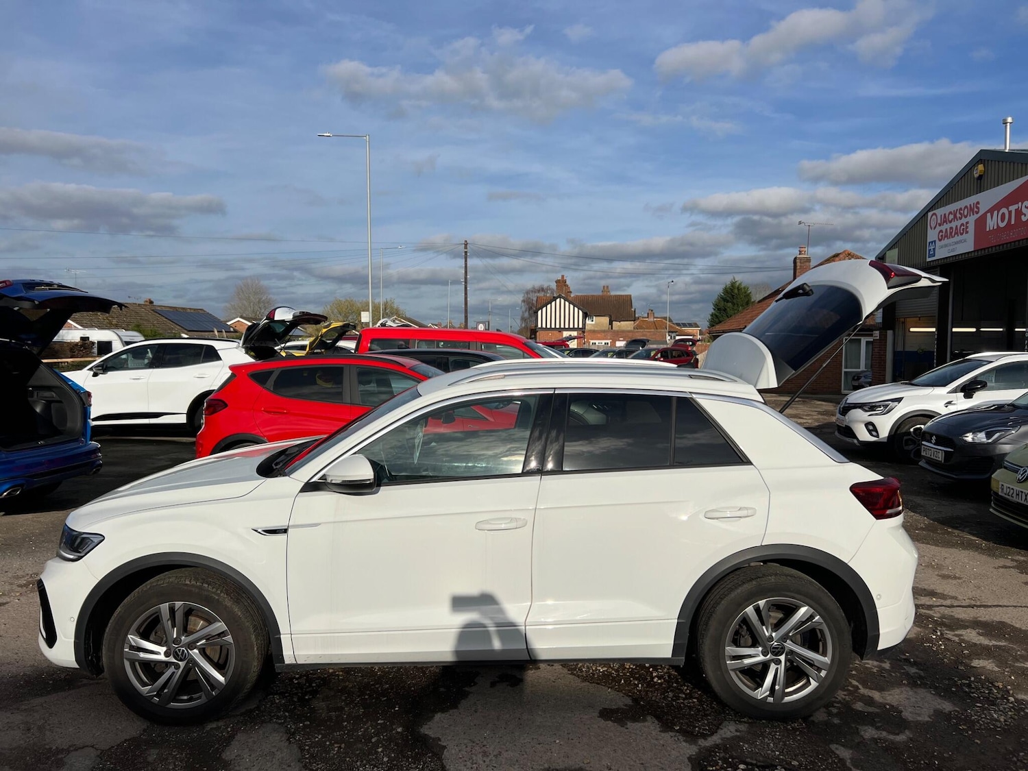 Used Volkswagen T-Roc 2023 for sale - 77267618: Photo 41