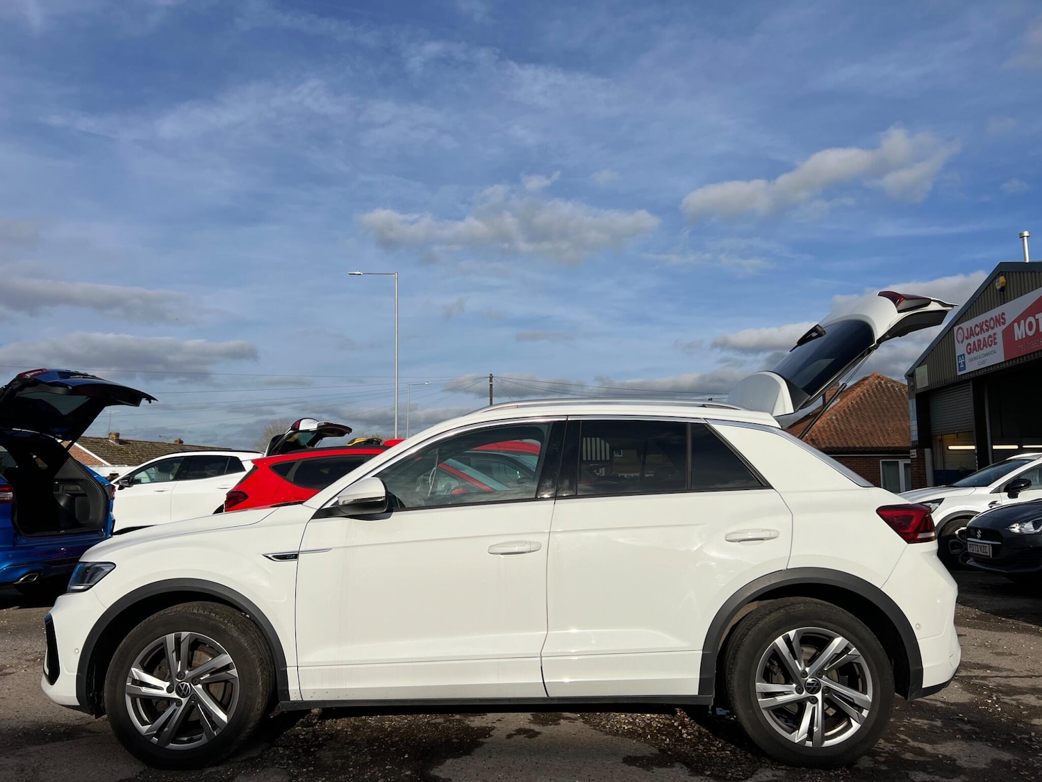 Used Volkswagen T-Roc 2023 for sale - 77267618: Photo 45