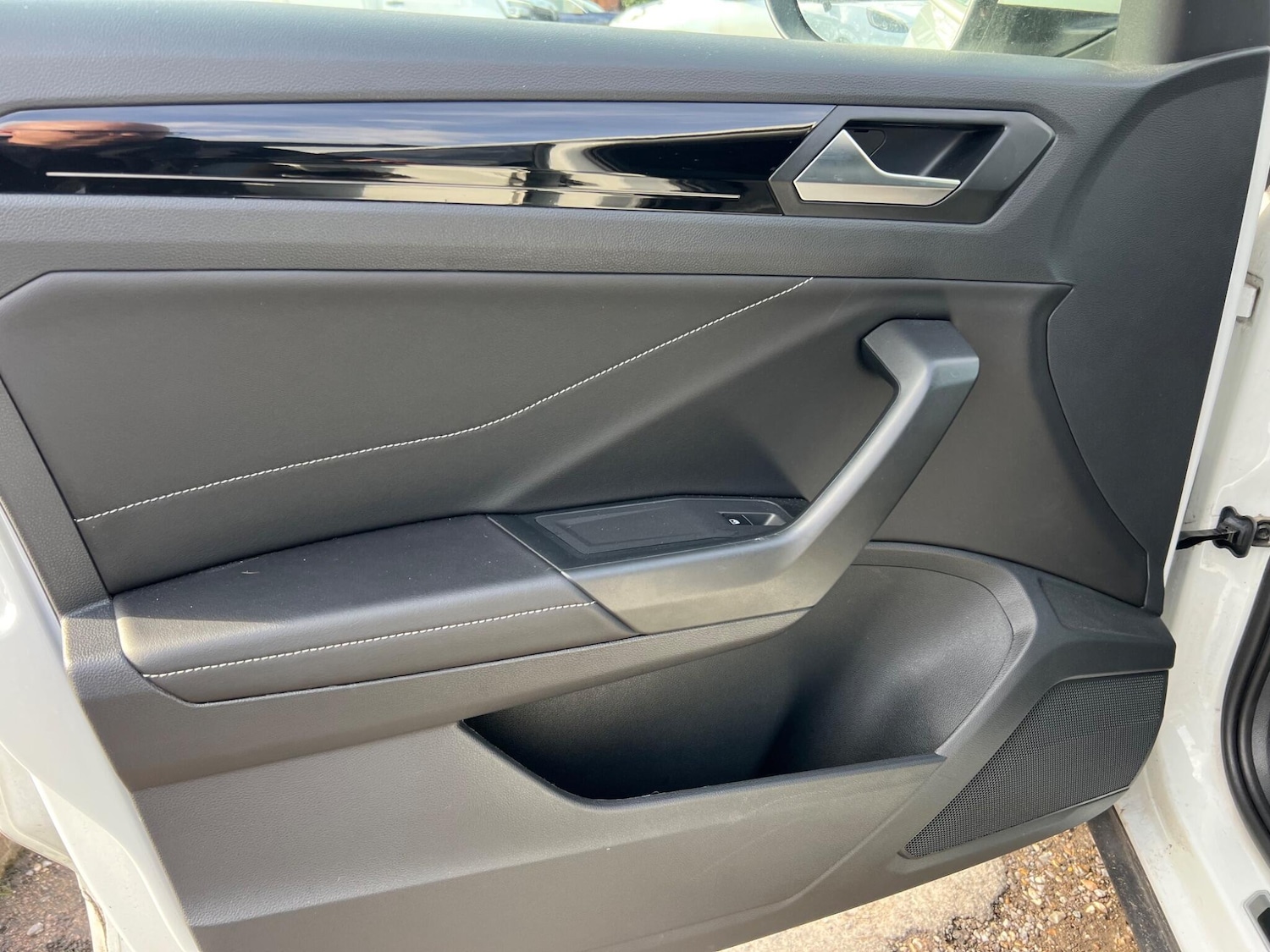 Used Volkswagen T-Roc 2023 for sale - 77267618: Photo 57