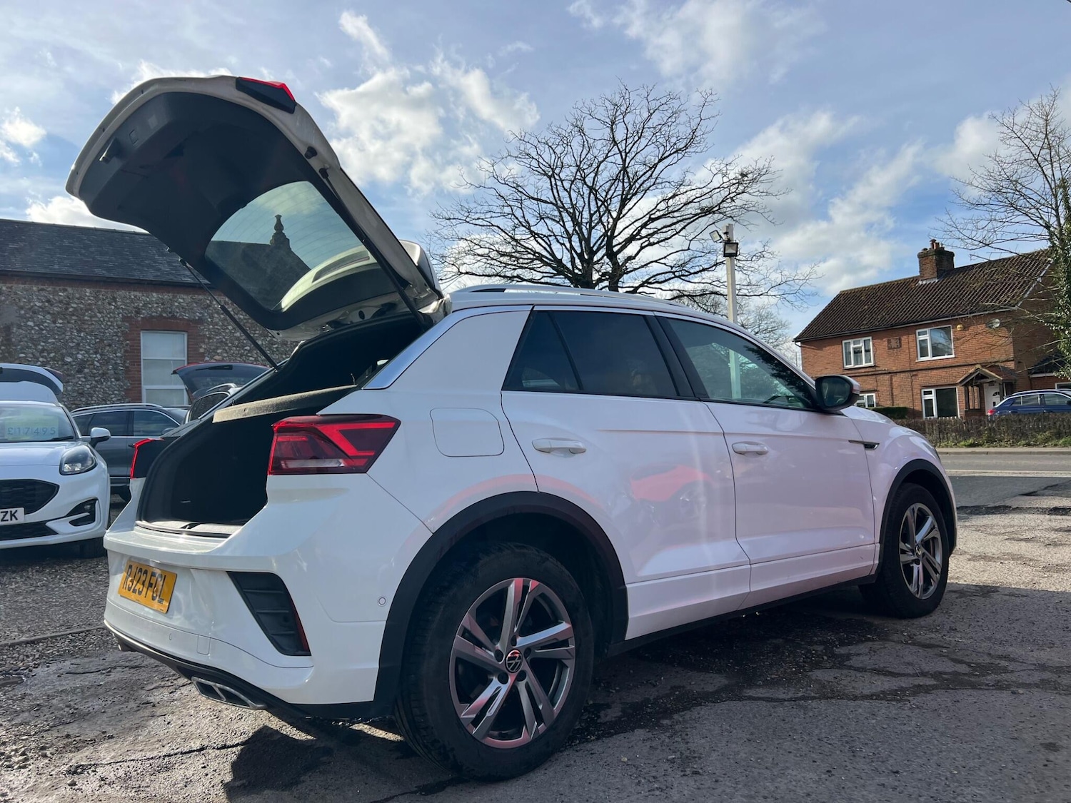 Used Volkswagen T-Roc 2023 for sale - 77267618: Photo 87