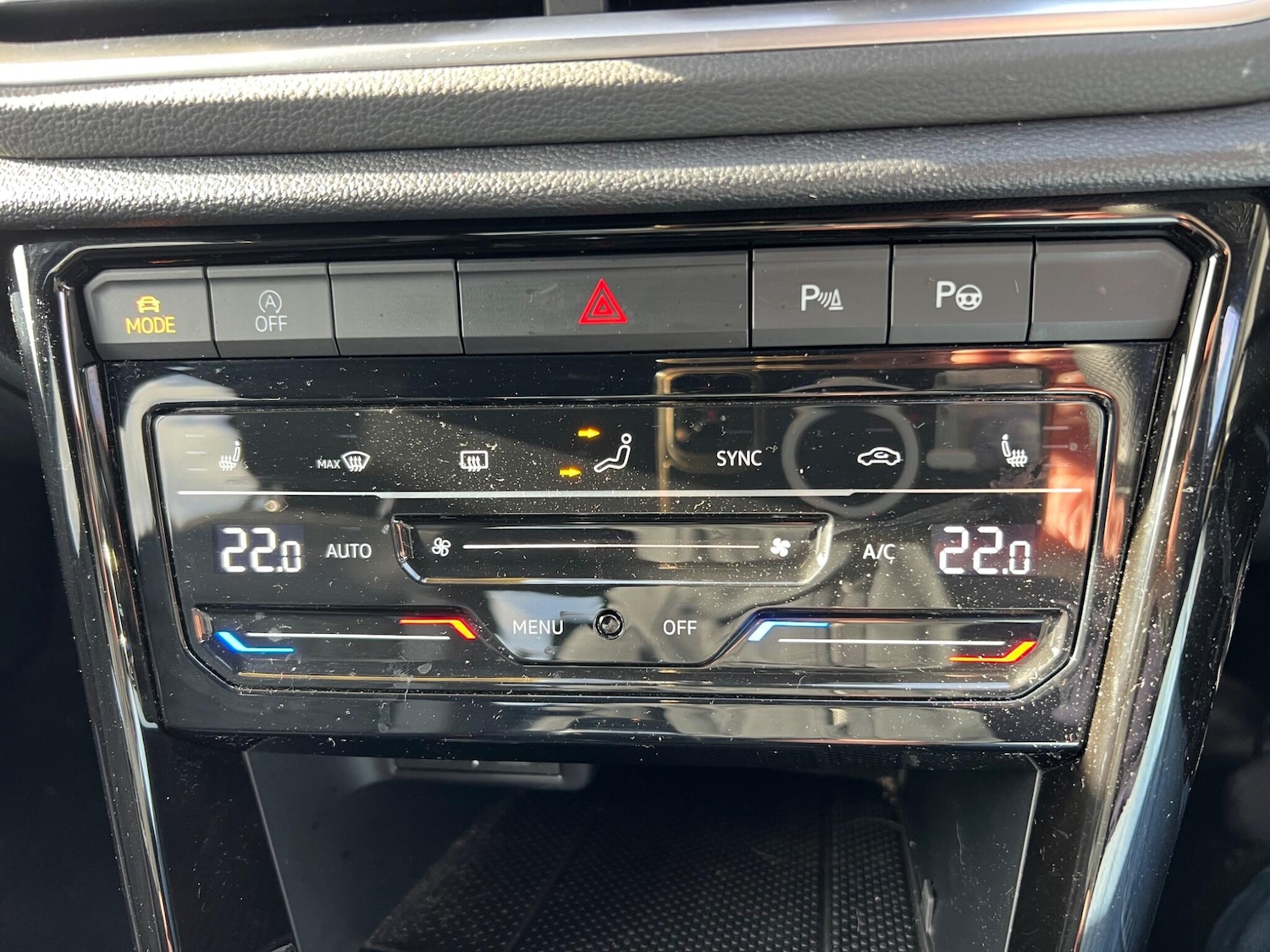 Used Volkswagen T-Roc 2023 for sale - 77267618: Photo 95