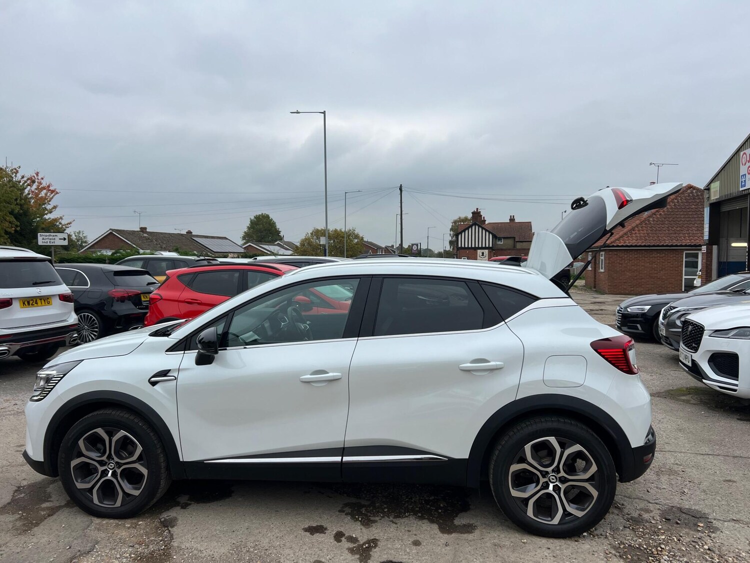 Used Renault Captur 2023 for sale - 76121375: Photo 15