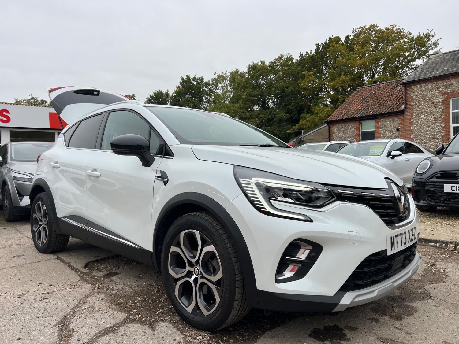 Used Renault Captur 2023 for sale - 76121375: Photo 9