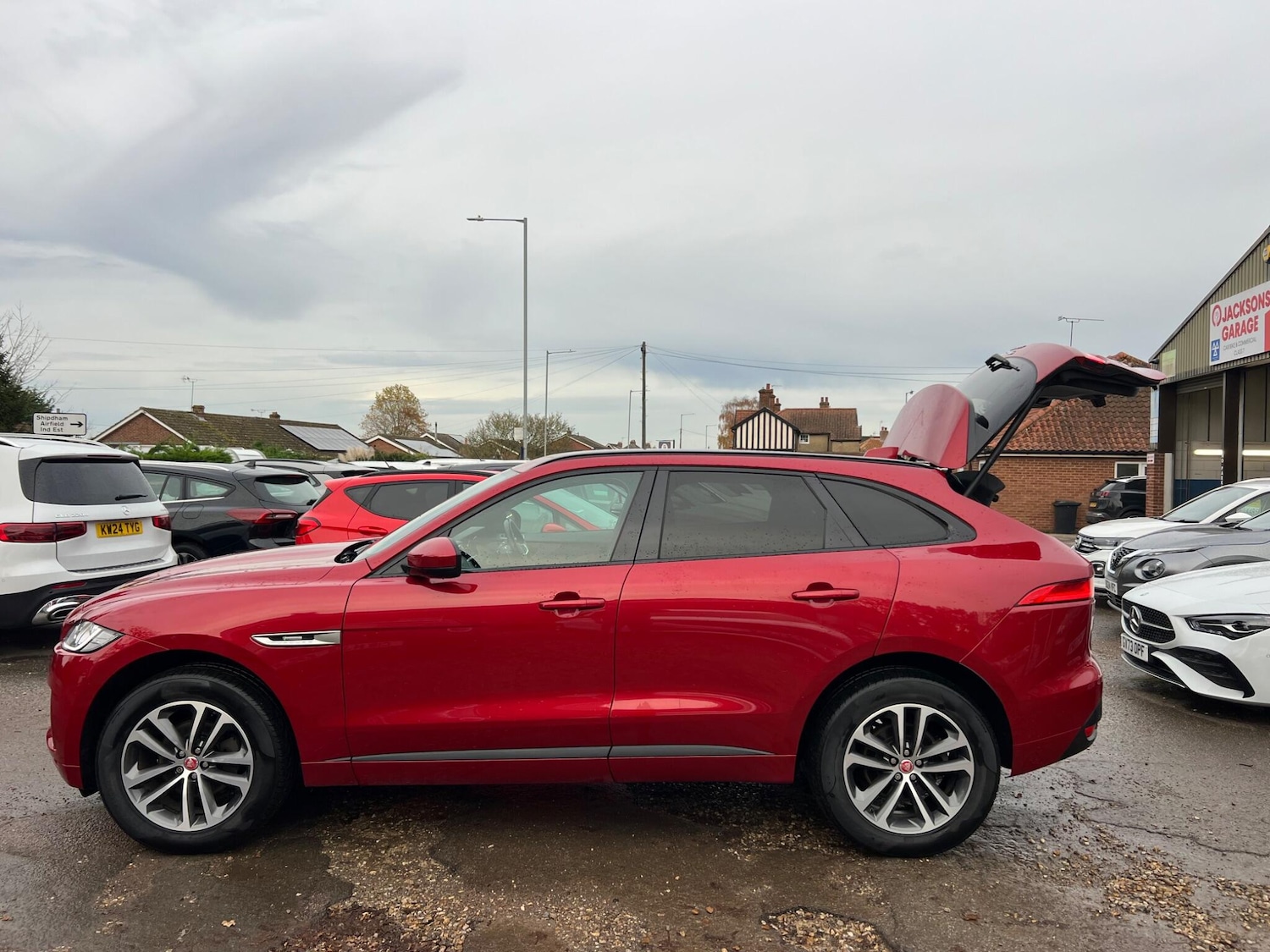 Used Jaguar F-Pace 2017 for sale - 76498844: Photo 10