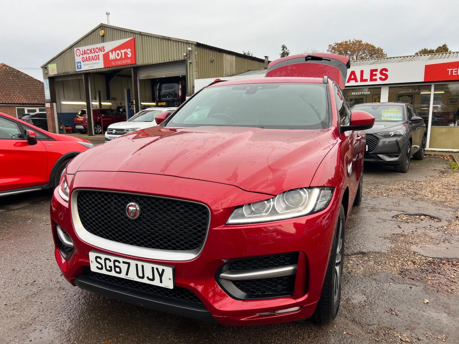 Used Jaguar F-Pace 2017 for sale - 76498844: Photo 34