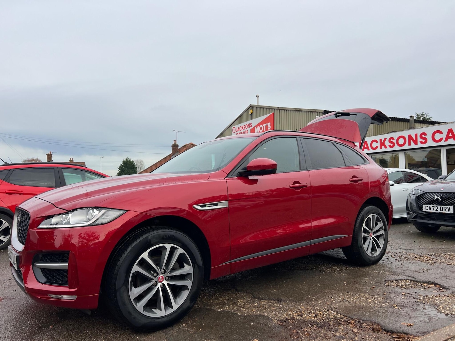 Used Jaguar F-Pace 2017 for sale - 76498844: Photo 36