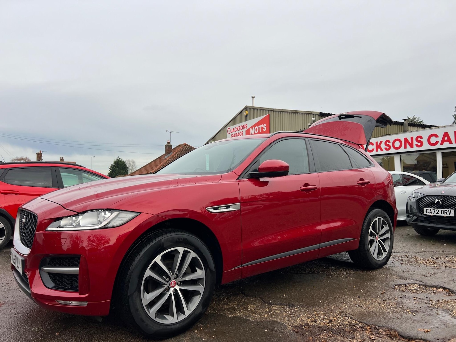 Used Jaguar F-Pace 2017 for sale - 76498844: Photo 37