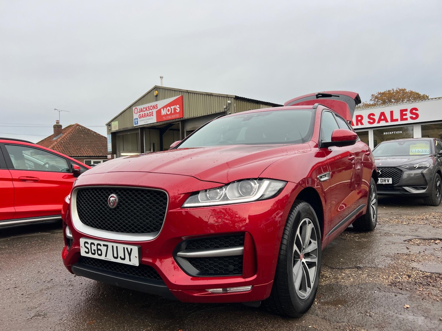 Used Jaguar F-Pace 2017 for sale - 76498844: Photo 5