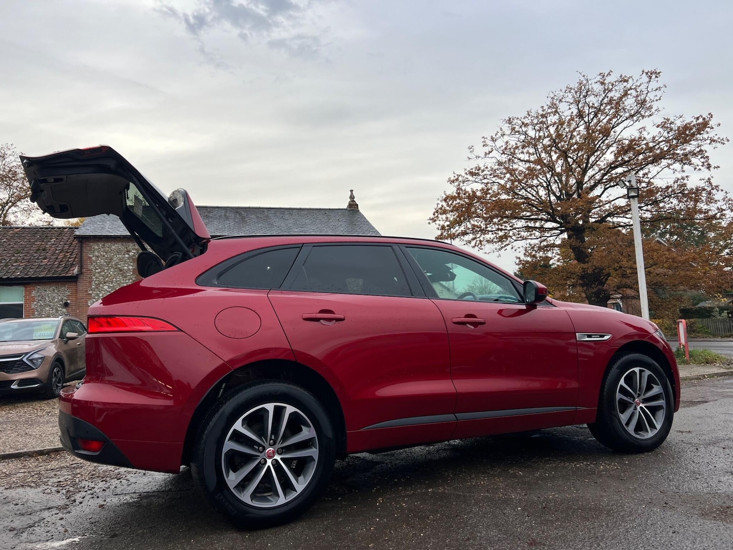 Used Jaguar F-Pace 2017 for sale - 76498844: Photo 65