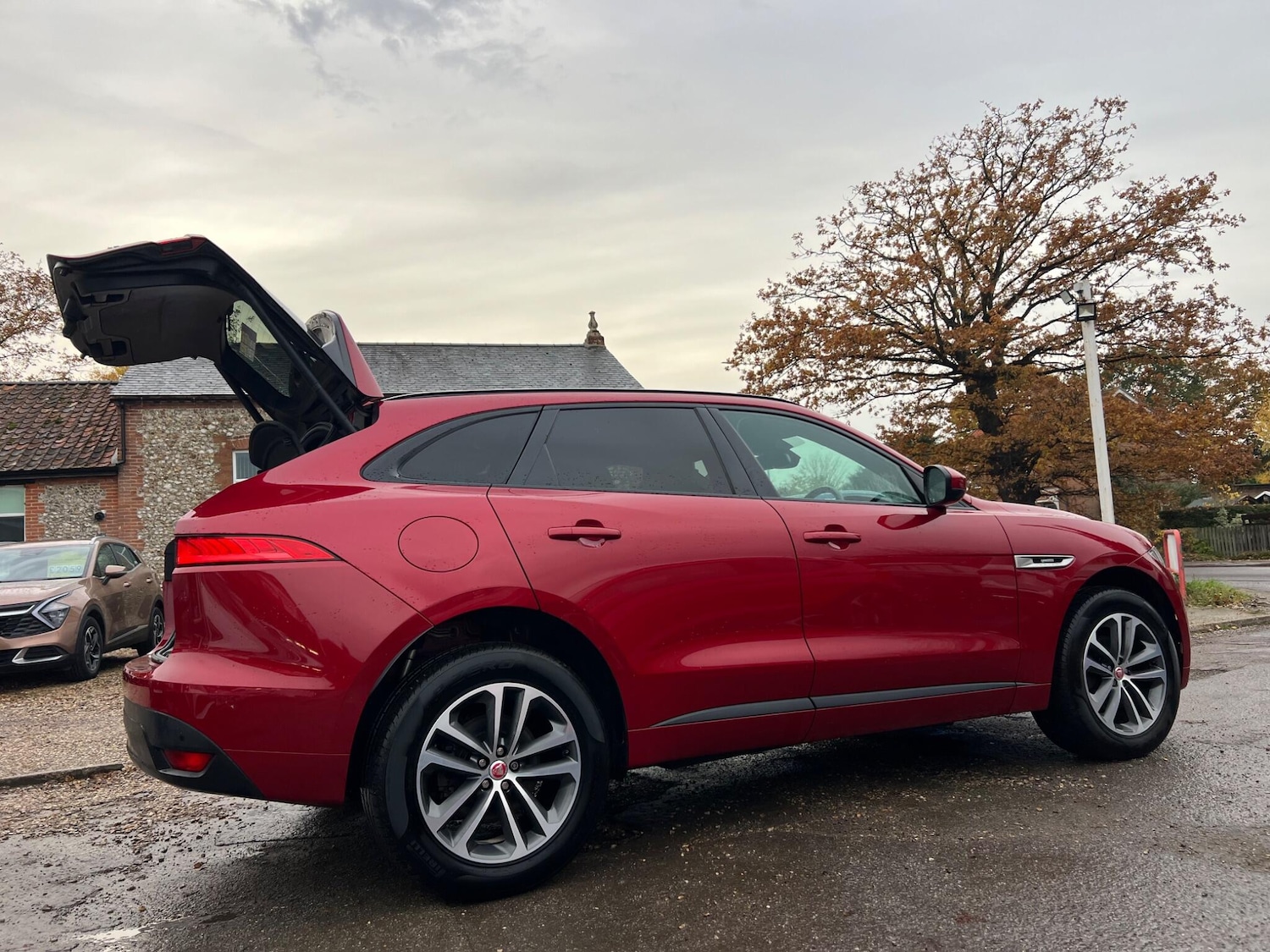 Used Jaguar F-Pace 2017 for sale - 76498844: Photo 66