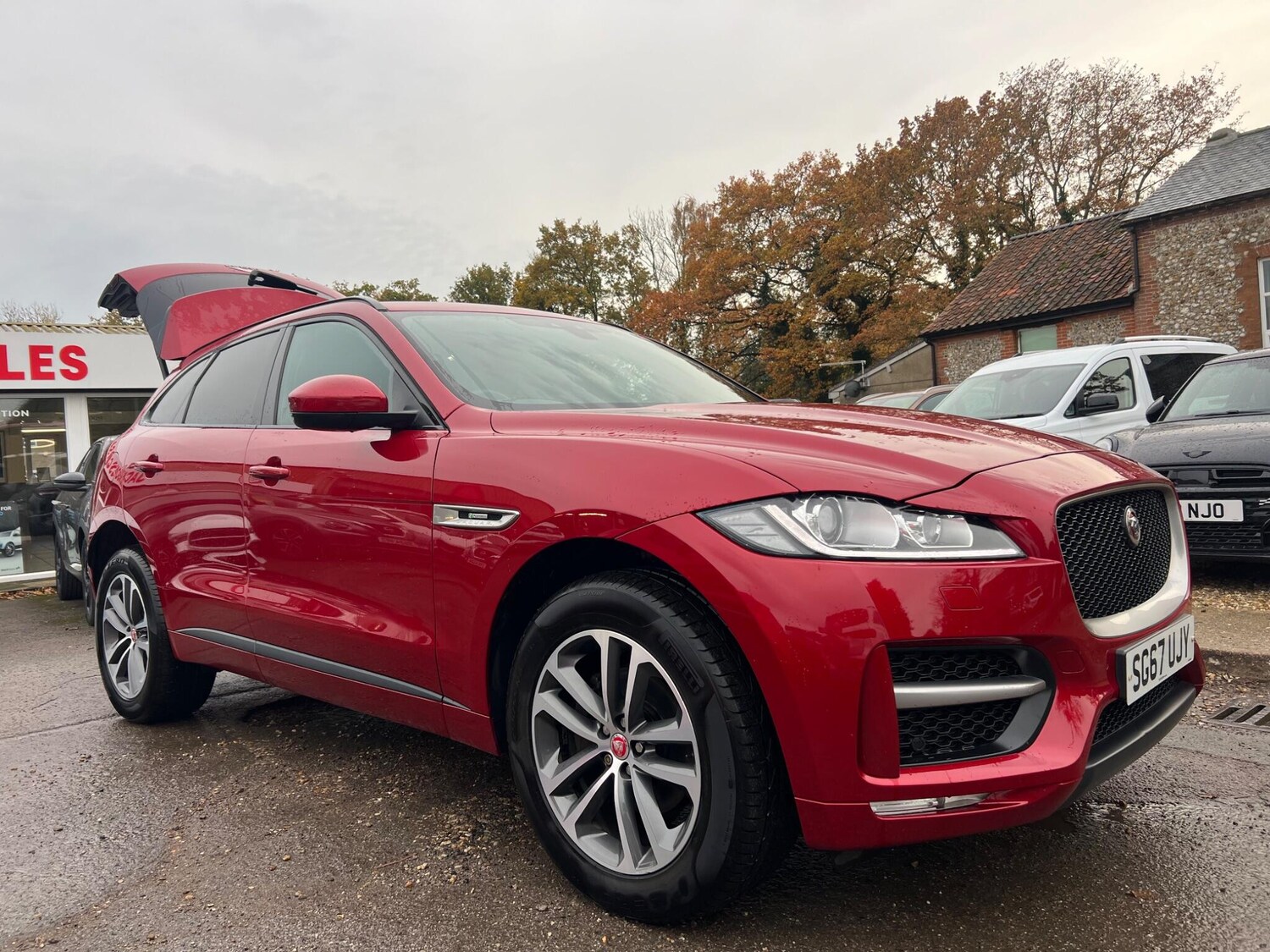 Used Jaguar F-Pace 2017 for sale - 76498844: Photo 76