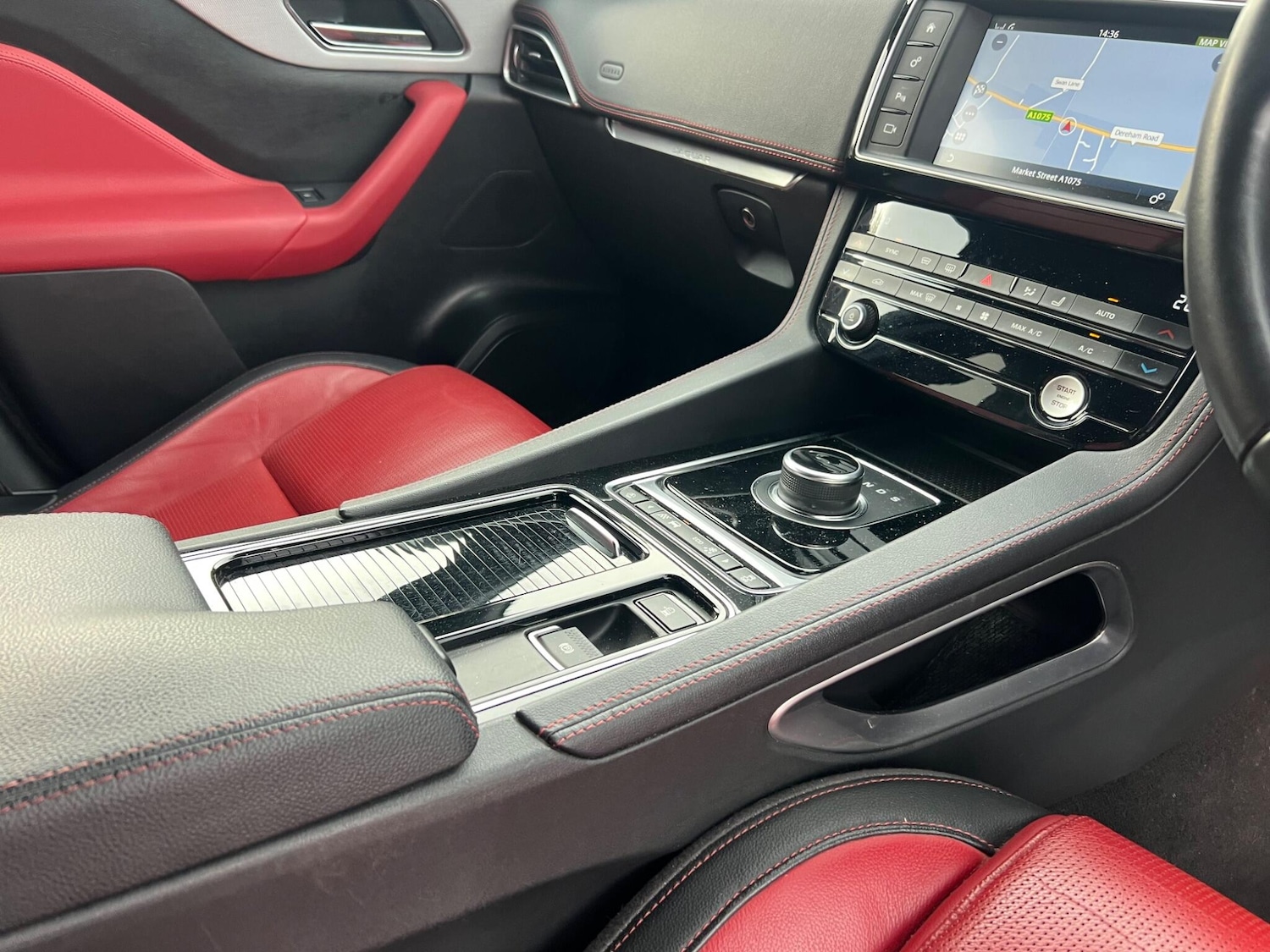 Used Jaguar F-Pace 2017 for sale - 76498844: Photo 89