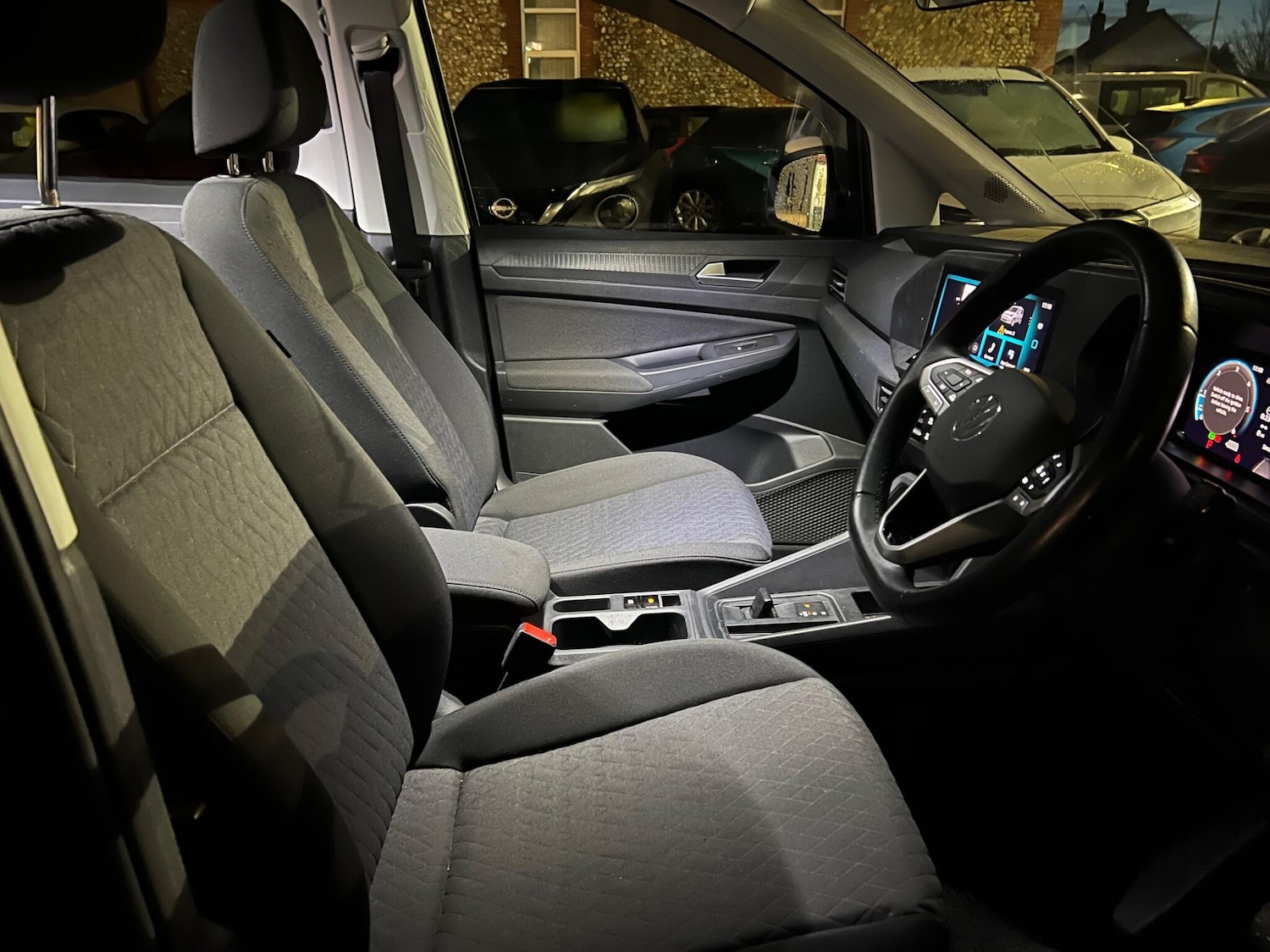 Used Volkswagen Caddy Maxi 2024 for sale - 77156482: Photo 31