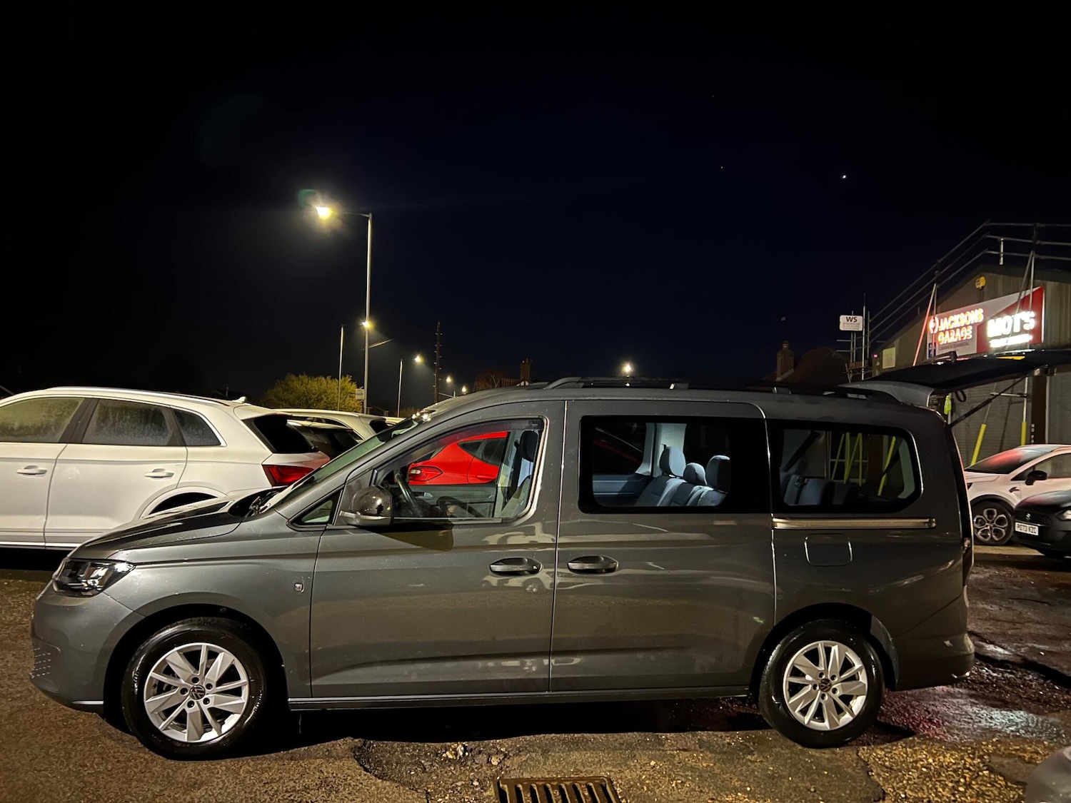 Used Volkswagen Caddy Maxi 2024 for sale - 77156482: Photo 4
