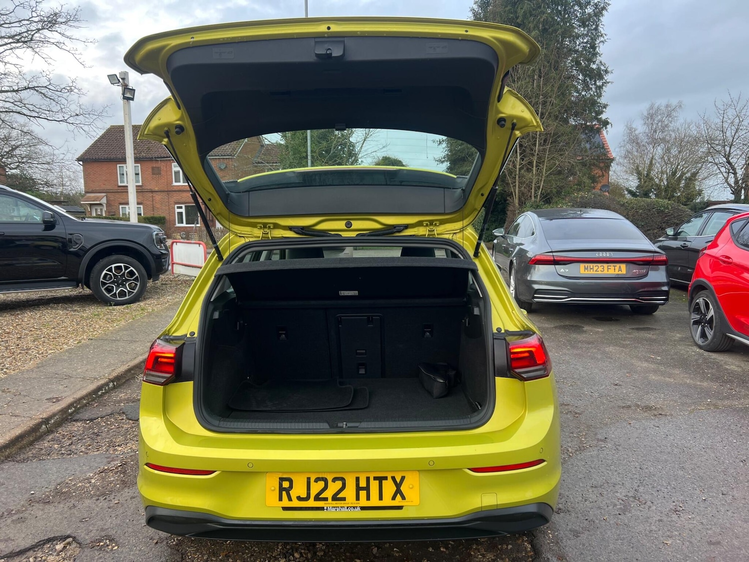 Used Volkswagen Golf 2022 for sale - 76850355: Photo 77