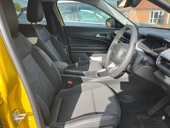 Used Jeep Avenger 2025 for sale - 79426448: Photo