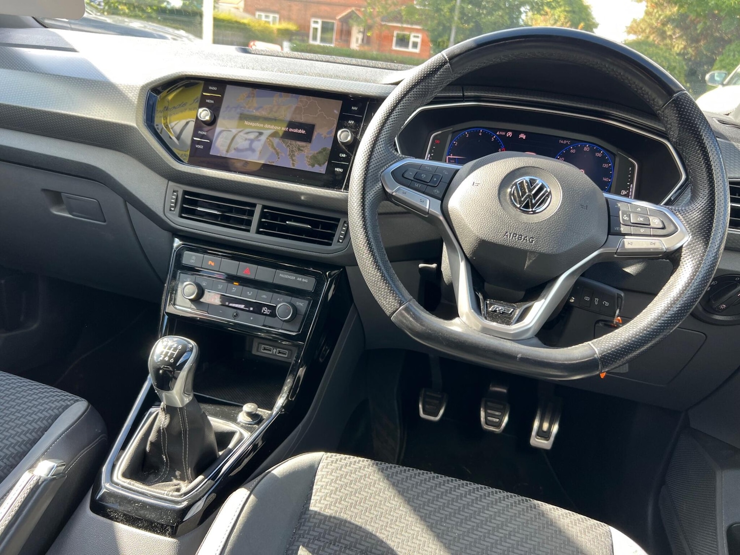 Used Volkswagen T-Cross 2019 for sale - 76993215: Photo 39