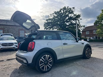 Used MINI Hatch 2022 for sale - 79698637: Photo