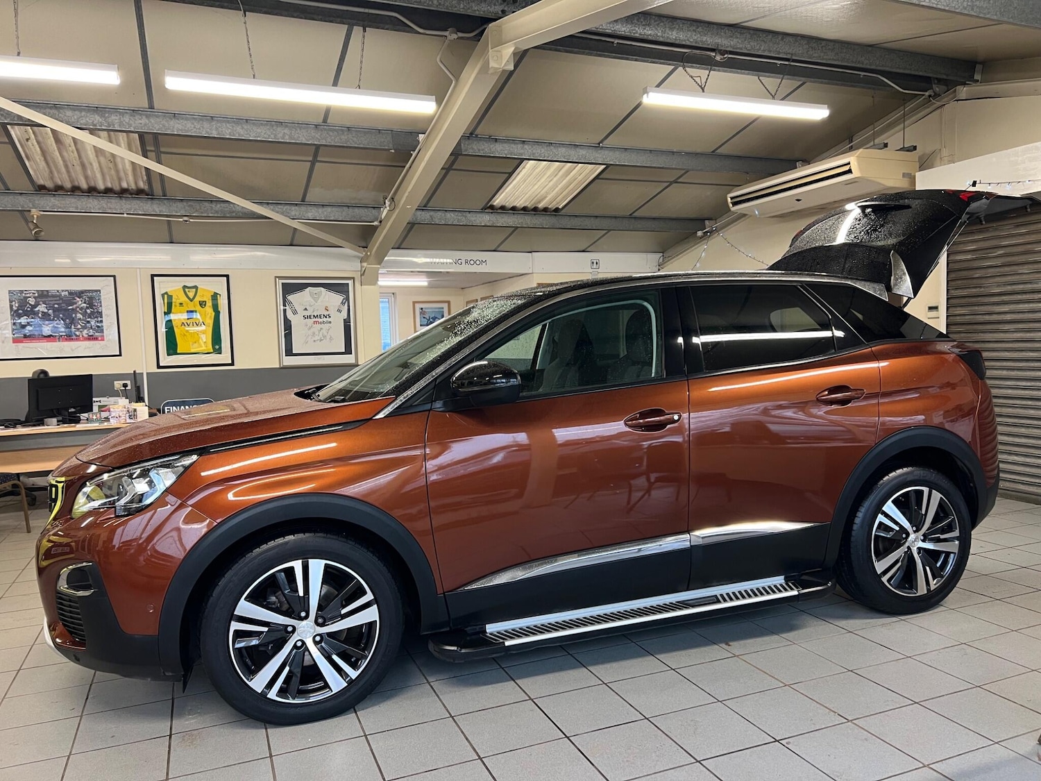 Used Peugeot 3008 2017 for sale - 76976611: Photo 4