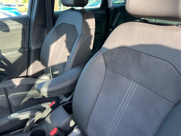 Used Vauxhall Crossland 2022 for sale - 75589630: Photo 42