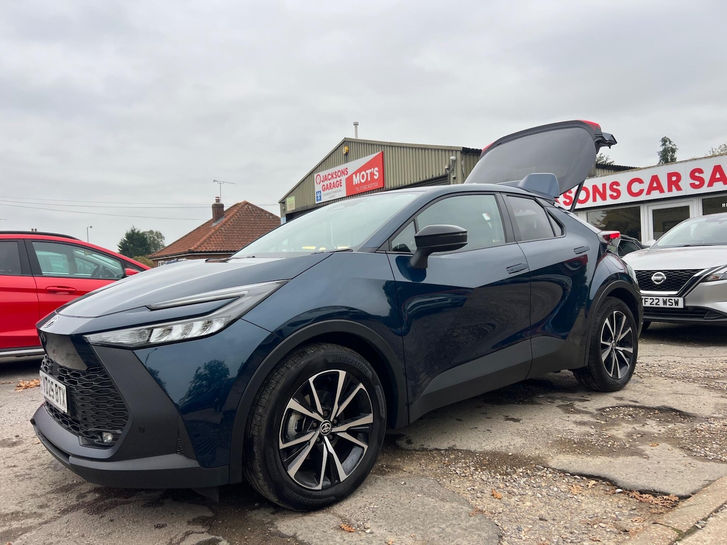Used Toyota C-HR 2025 for sale - 76239009: Photo 15