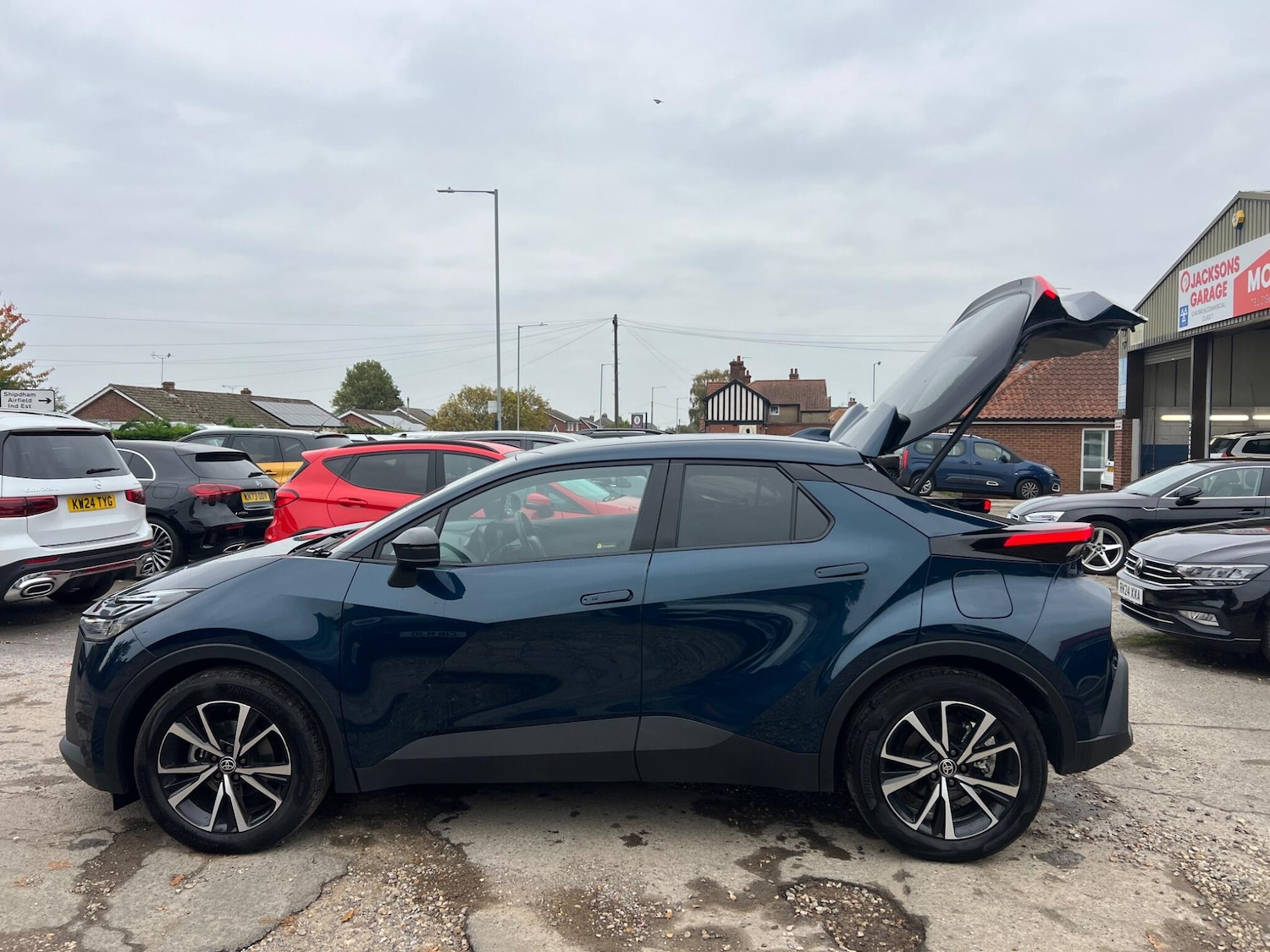 Used Toyota C-HR 2025 for sale - 76239009: Photo 18