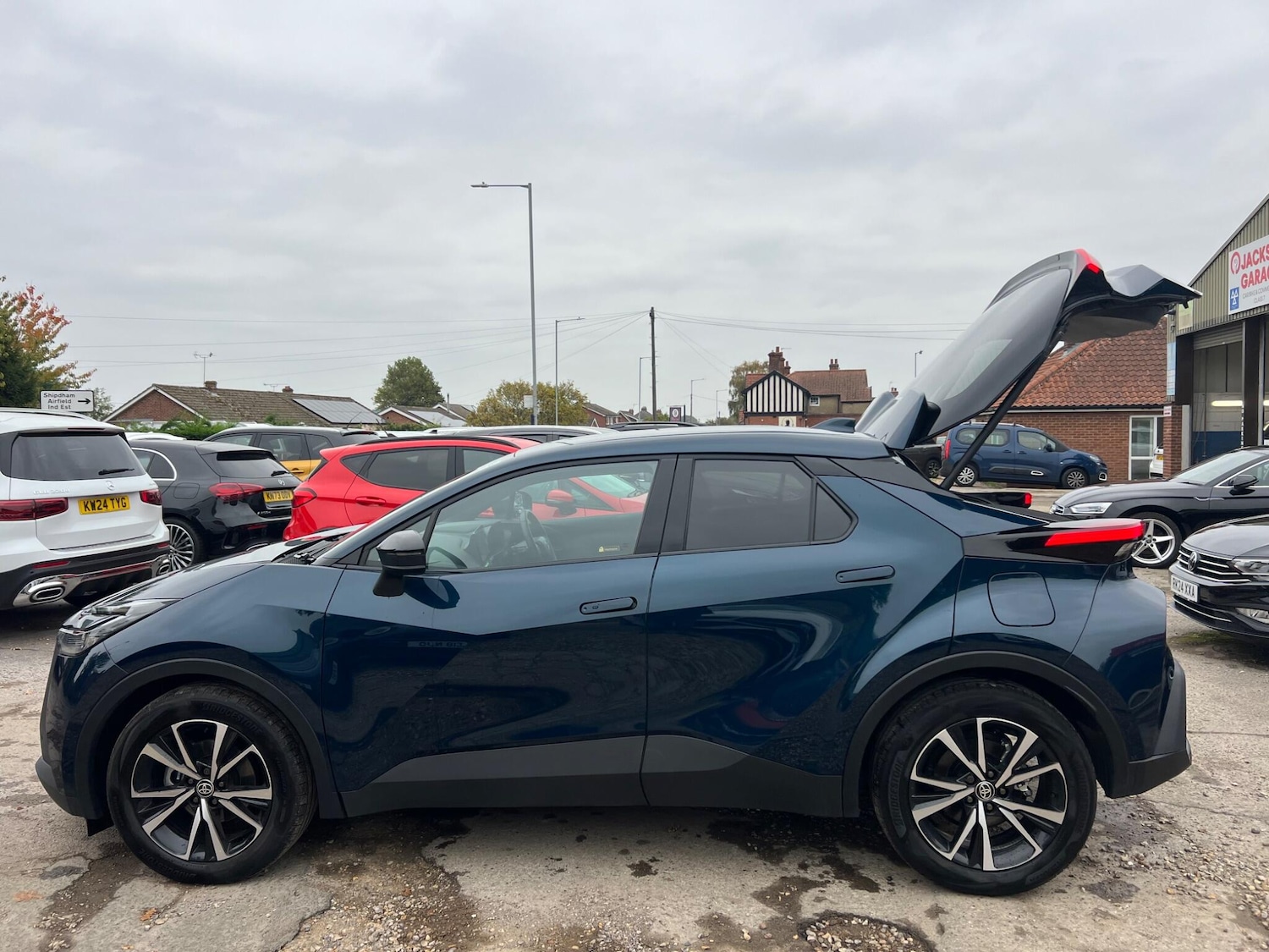 Used Toyota C-HR 2025 for sale - 76239009: Photo 19