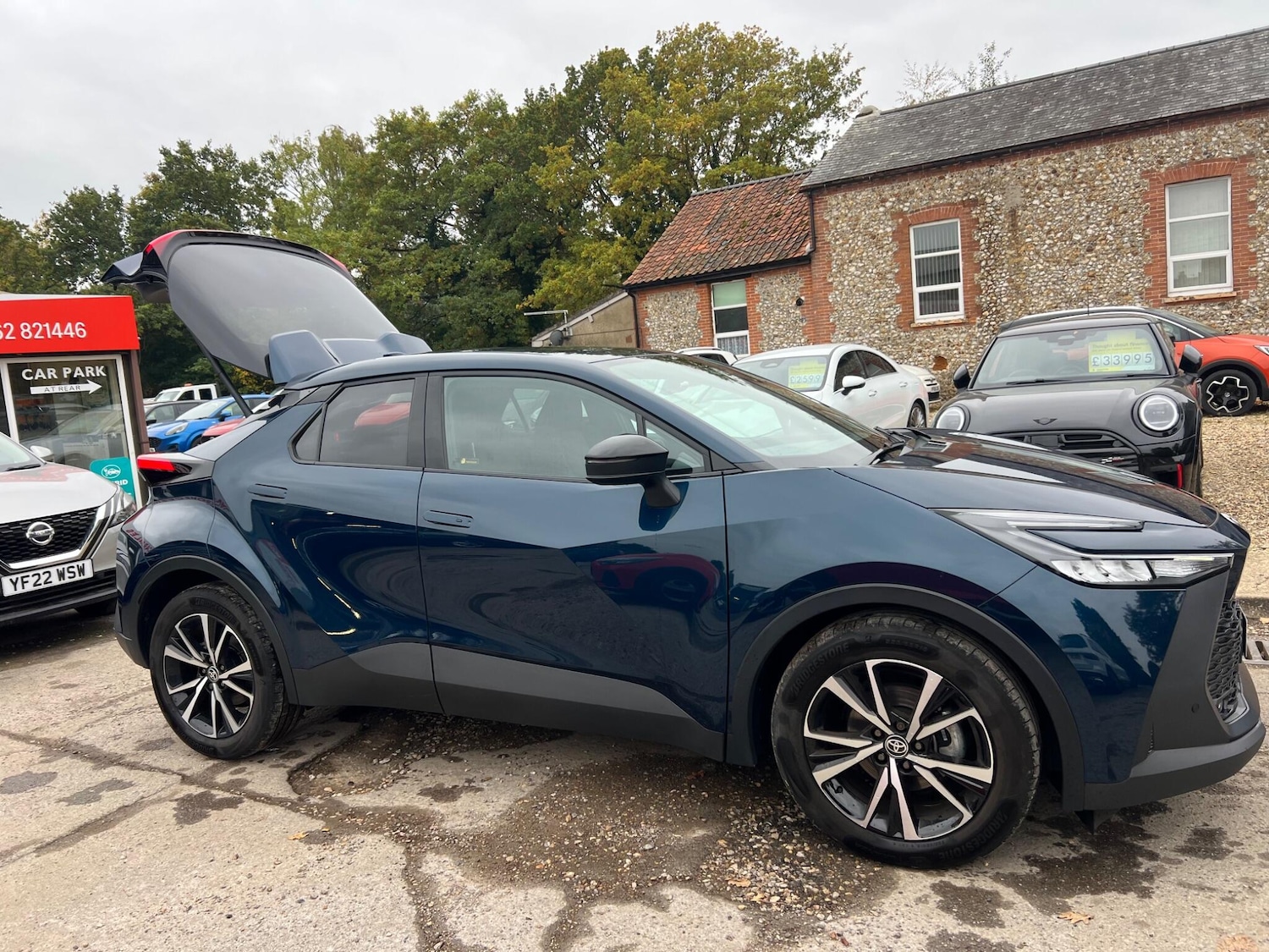 Used Toyota C-HR 2025 for sale - 76239009: Photo 3