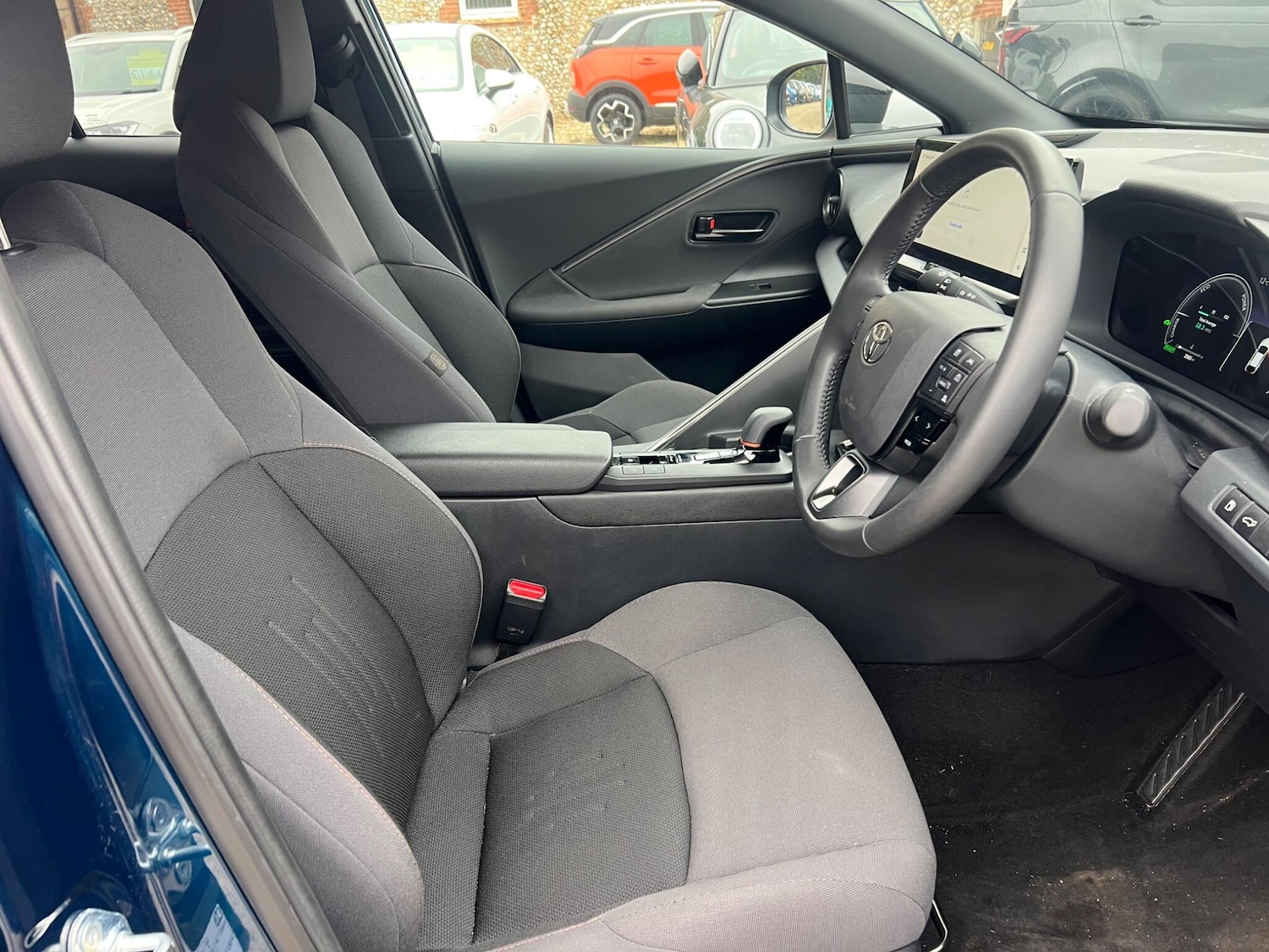 Used Toyota C-HR 2025 for sale - 76239009: Photo 34