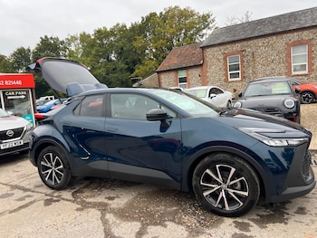 Used Toyota C-HR 2025 for sale - 76239009: Photo