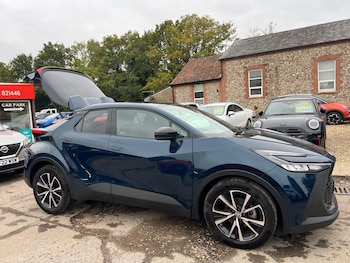 Used Toyota C-HR 2025 for sale - 76239009: Photo