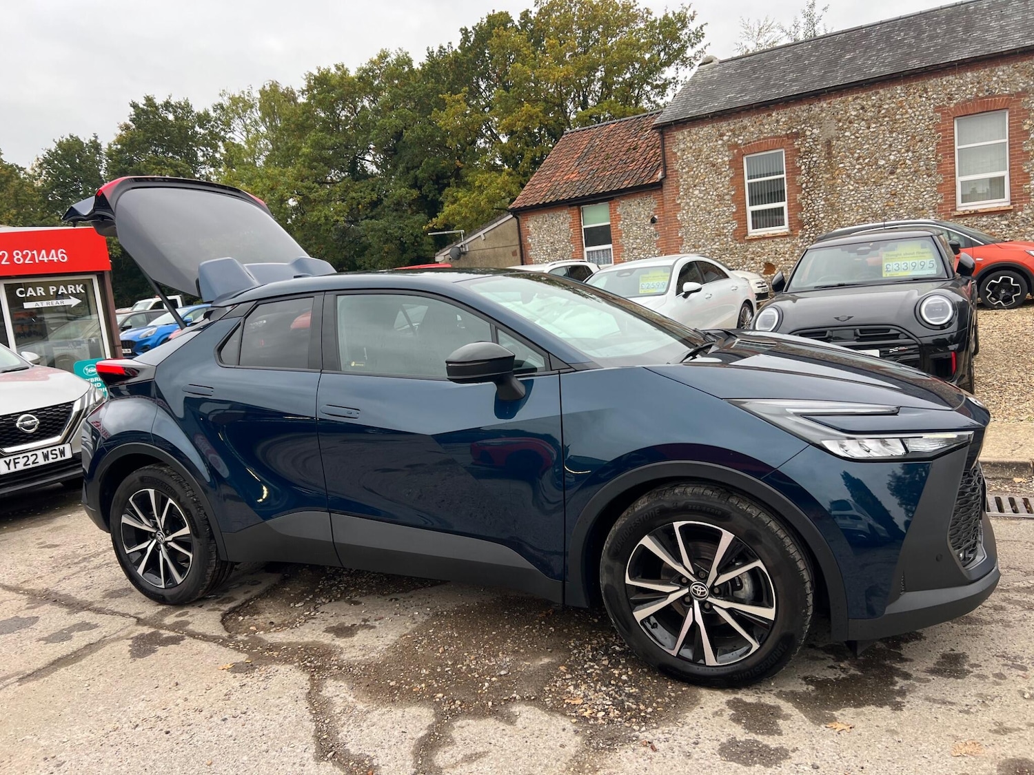 Used Toyota C-HR 2025 for sale - 76239009: Photo 5