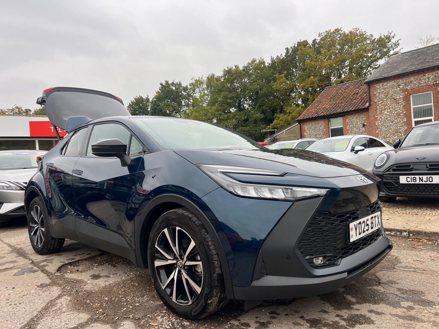 Used Toyota C-HR 2025 for sale - 76239009: Photo 59