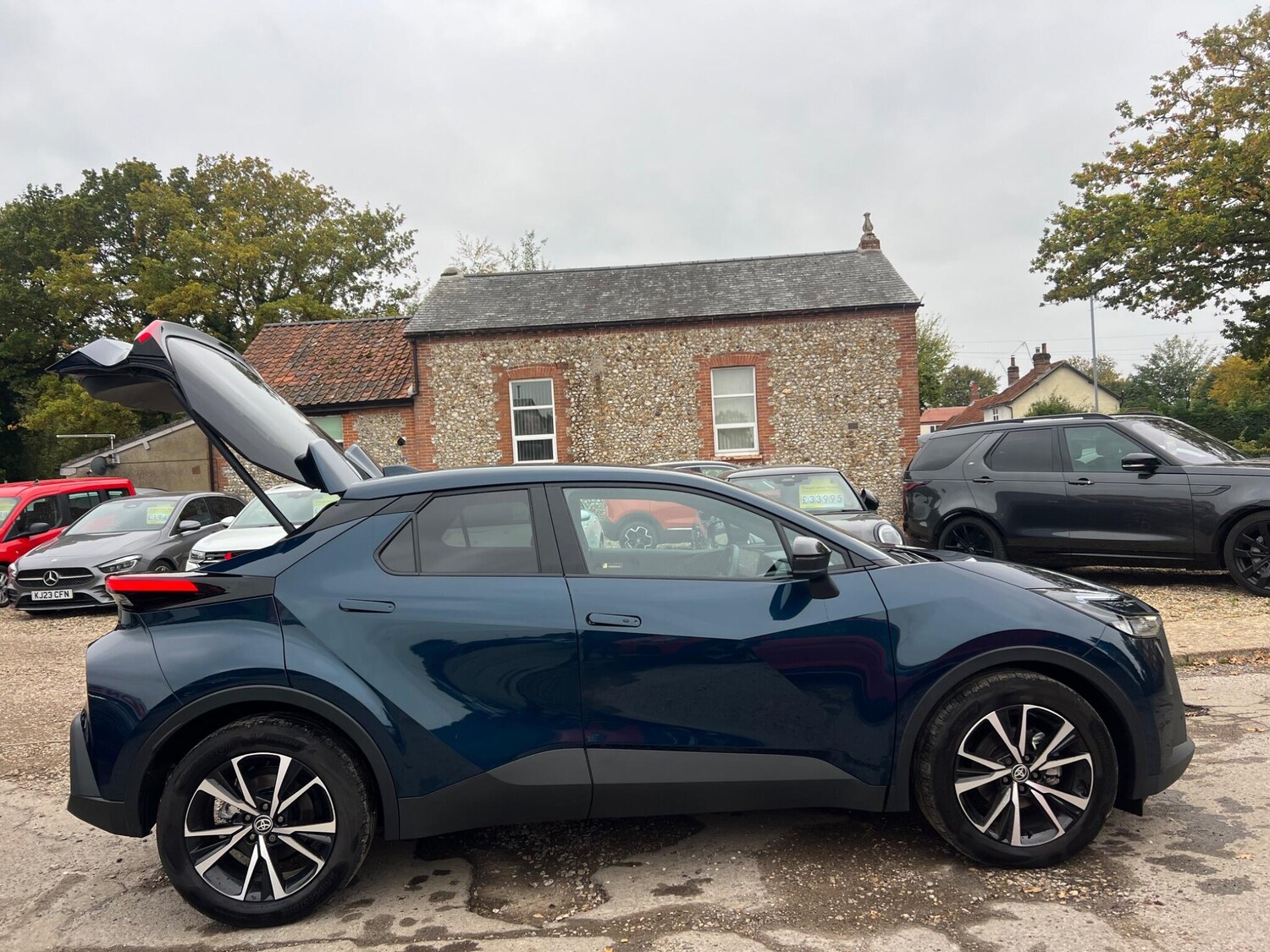 Used Toyota C-HR 2025 for sale - 76239009: Photo 65