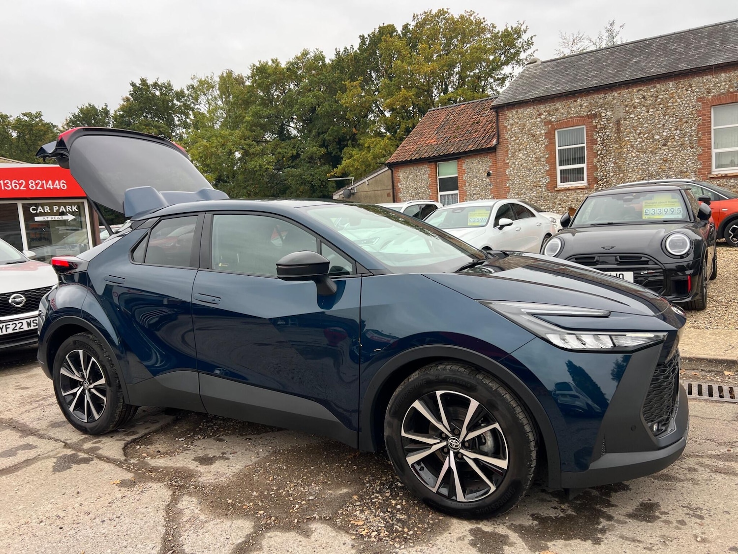 Used Toyota C-HR 2025 for sale - 76239009: Photo 7