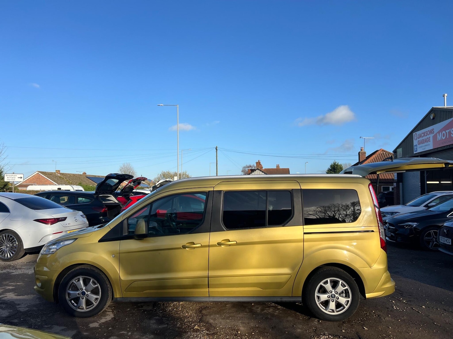 Used Ford Grand Tourneo Connect 2017 for sale - 76728175: Photo 15