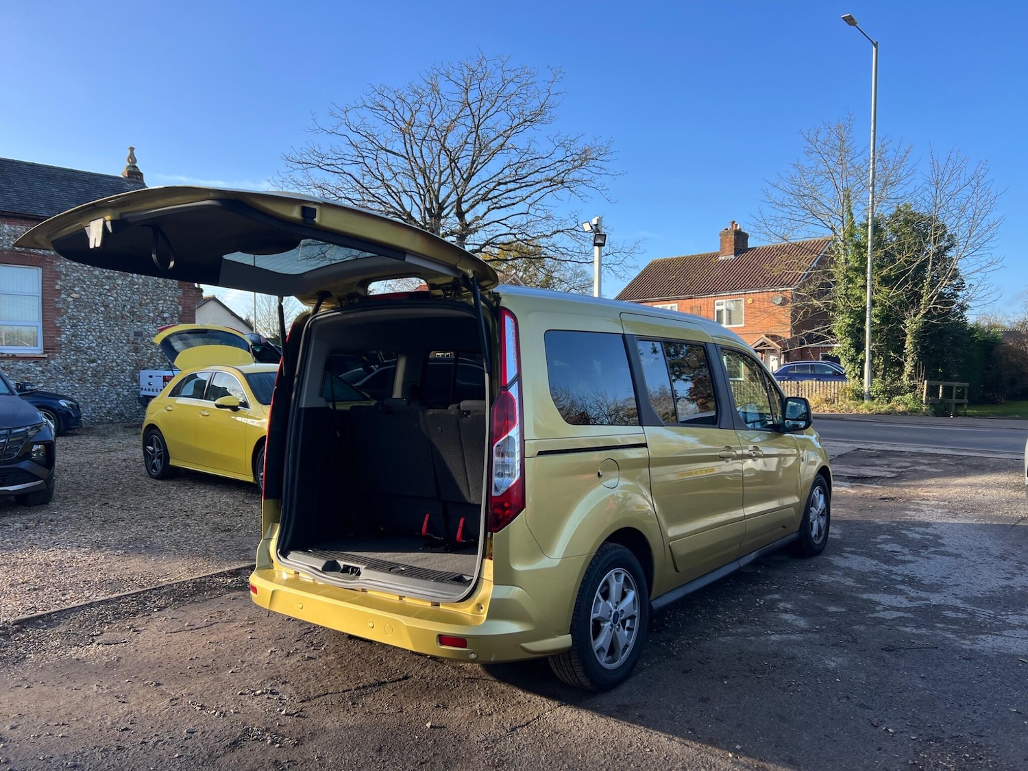 Used Ford Grand Tourneo Connect 2017 for sale - 76728175: Photo 21