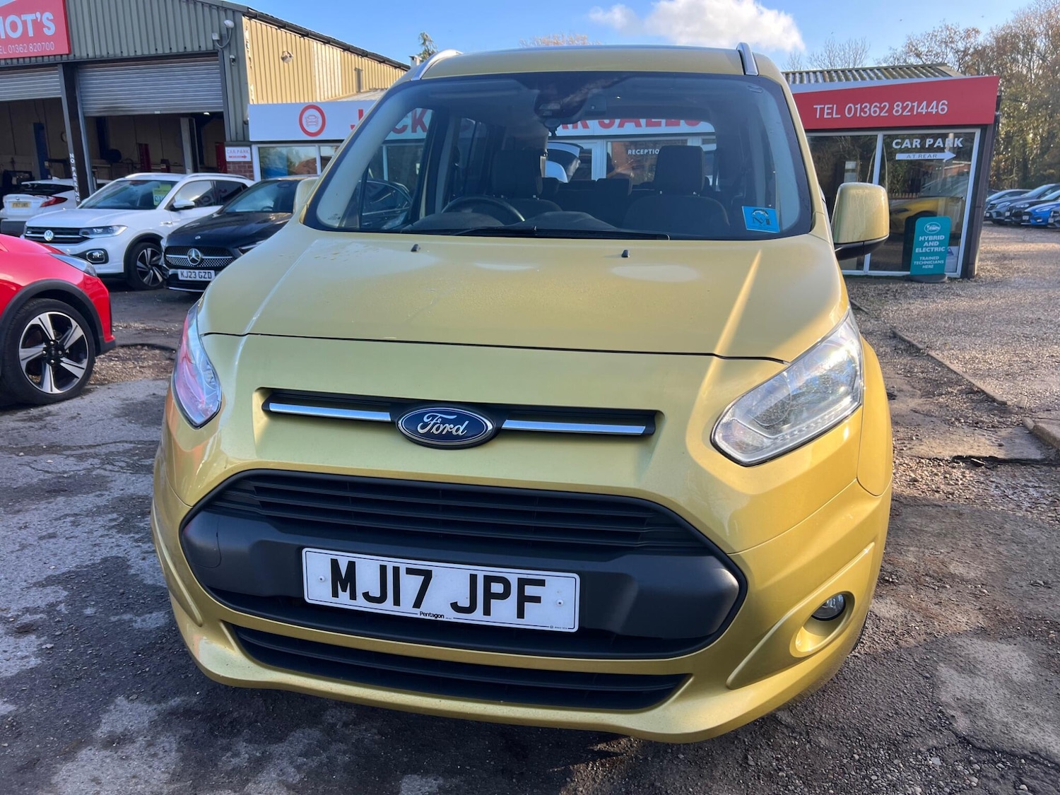 Used Ford Grand Tourneo Connect 2017 for sale - 76728175: Photo 34