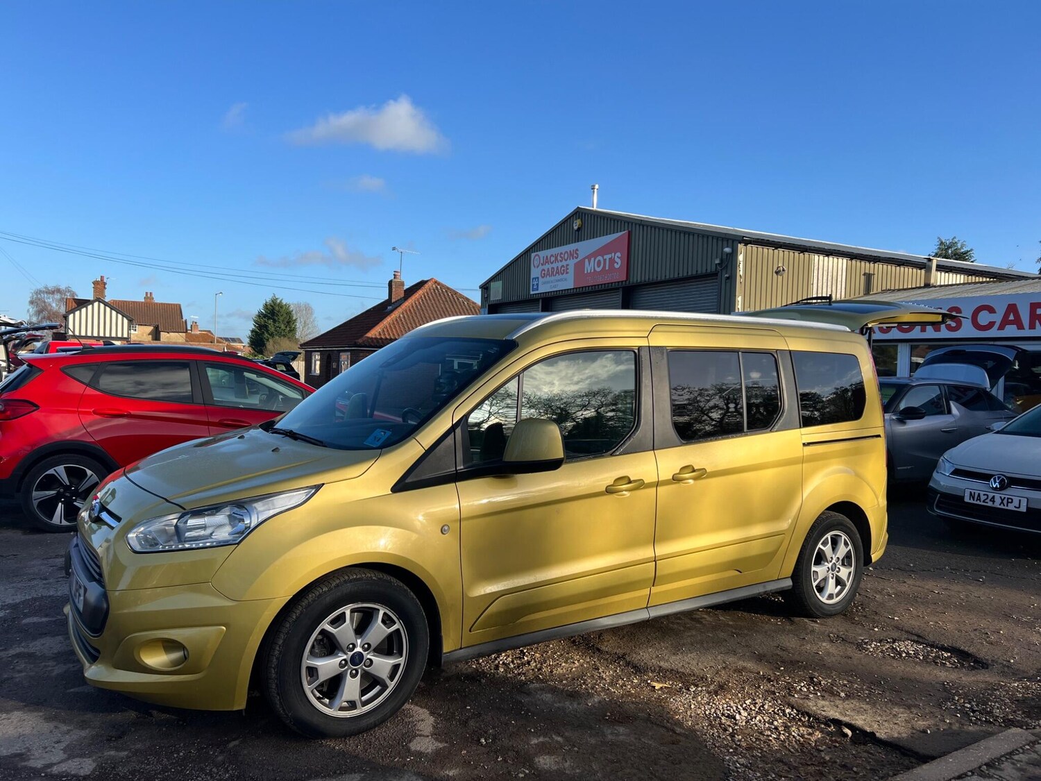 Used Ford Grand Tourneo Connect 2017 for sale - 76728175: Photo 40