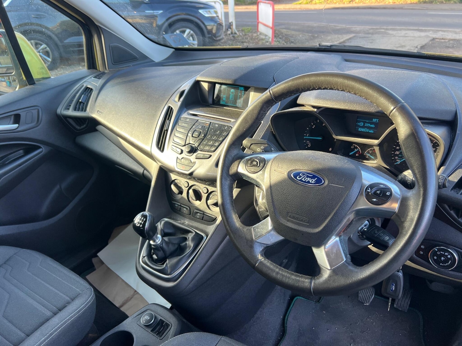 Used Ford Grand Tourneo Connect 2017 for sale - 76728175: Photo 64