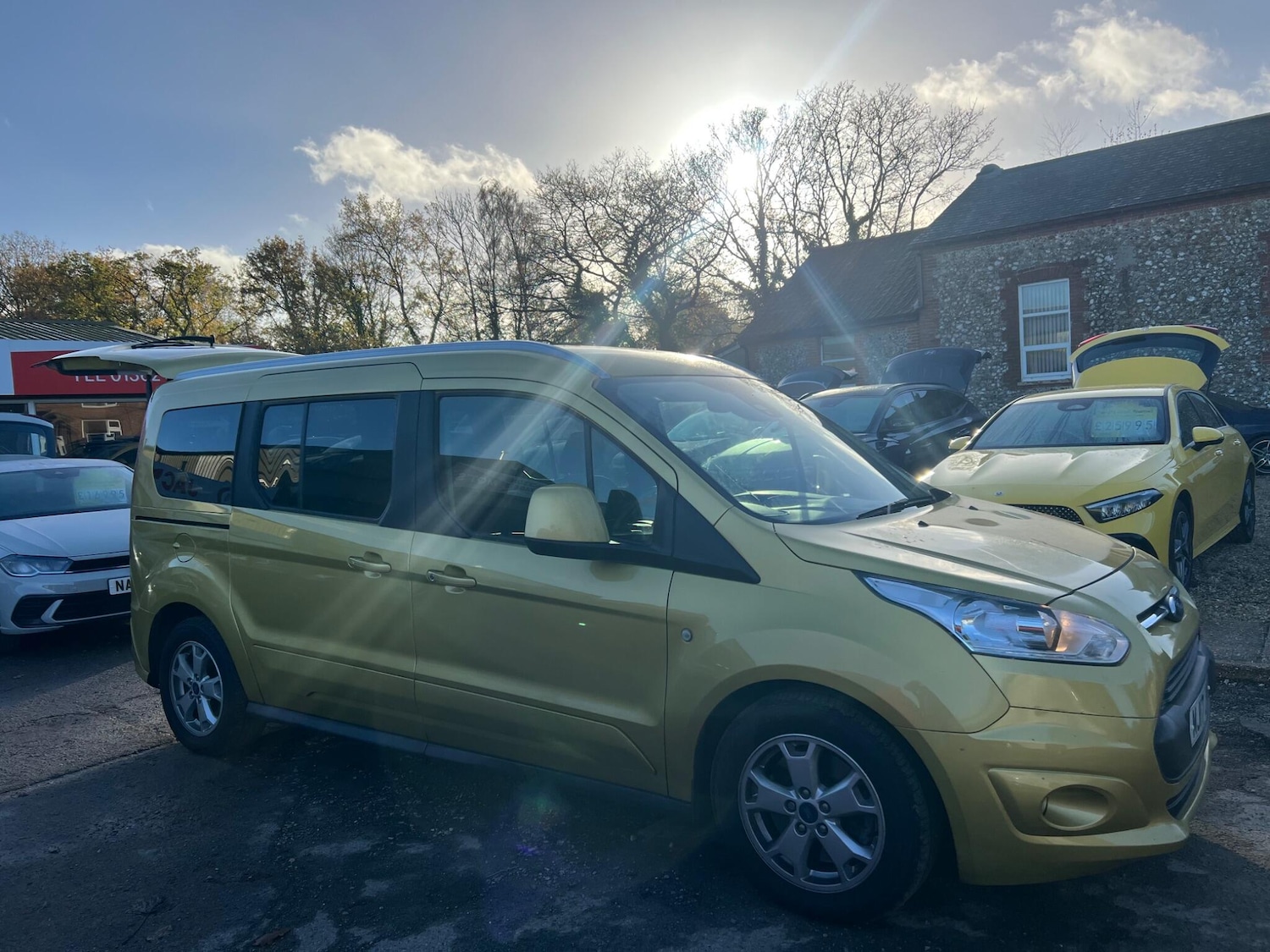 Used Ford Grand Tourneo Connect 2017 for sale - 76728175: Photo 71