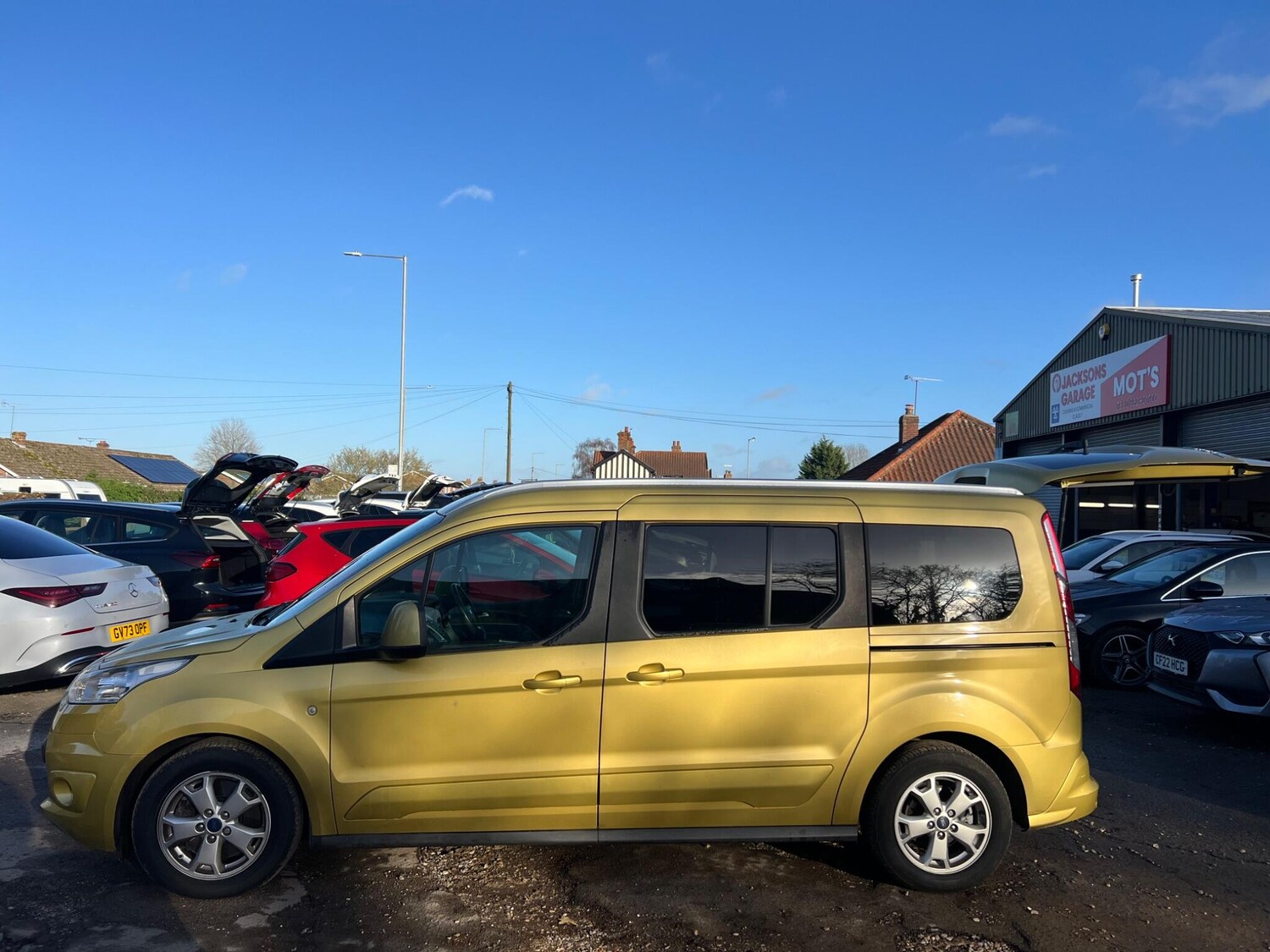 Used Ford Grand Tourneo Connect 2017 for sale - 76728175: Photo 75