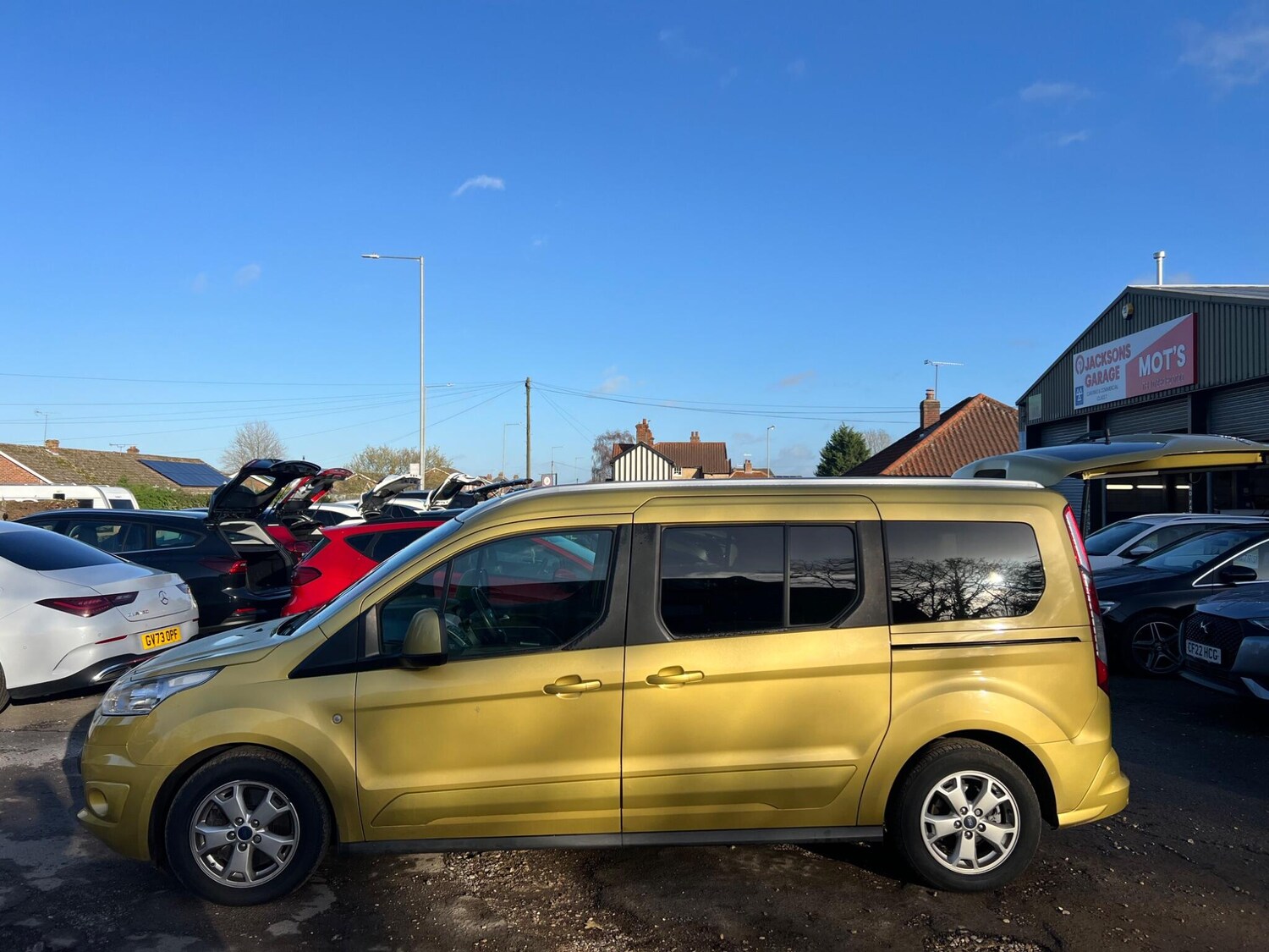 Used Ford Grand Tourneo Connect 2017 for sale - 76728175: Photo 77