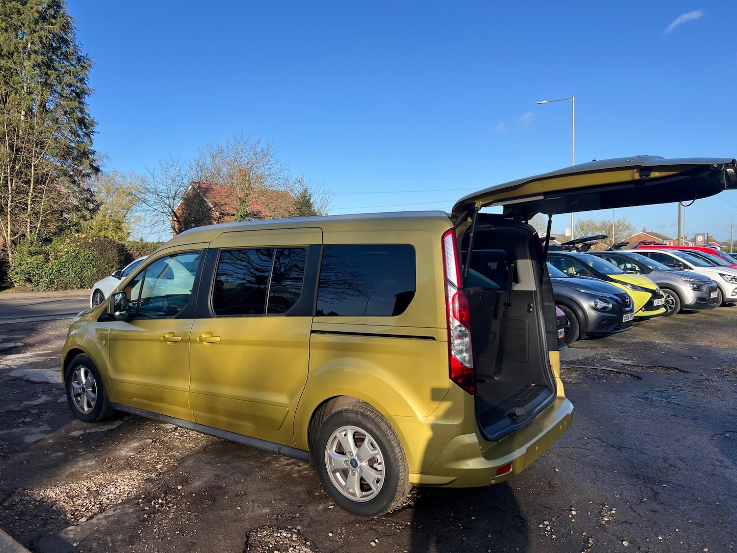 Used Ford Grand Tourneo Connect 2017 for sale - 76728175: Photo 80